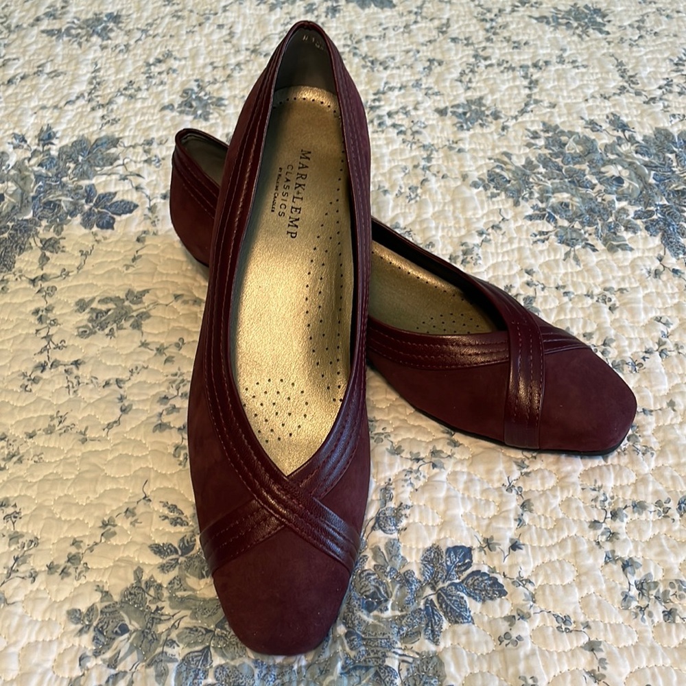 New Mark  Lemp Classics By Walking Cradles dress shoes Wine Suede Size 7 1/2A
